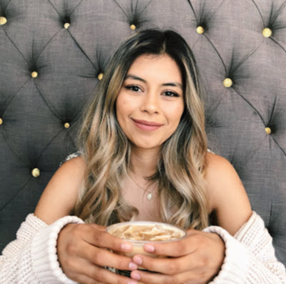 Meet your Posher, Mayra - Picture 1 of 1